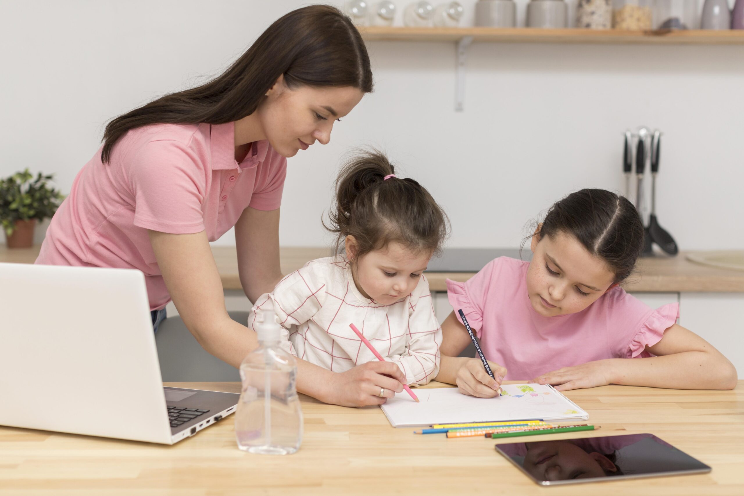 Mother girls colouring